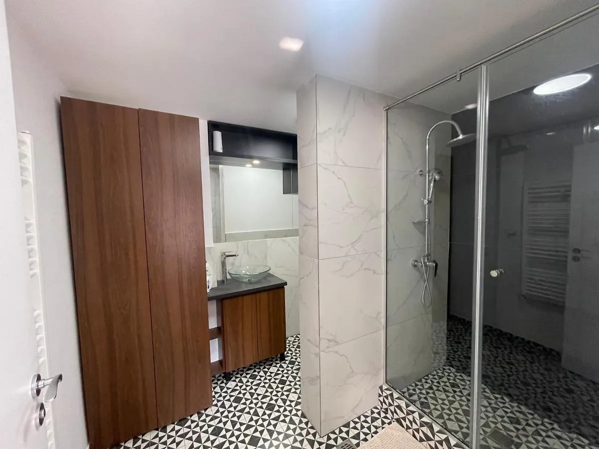 Elegant Two Bedrooms Apartment Bucarest