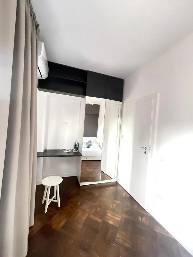 Elegant Two Bedrooms Apartment Bucarest