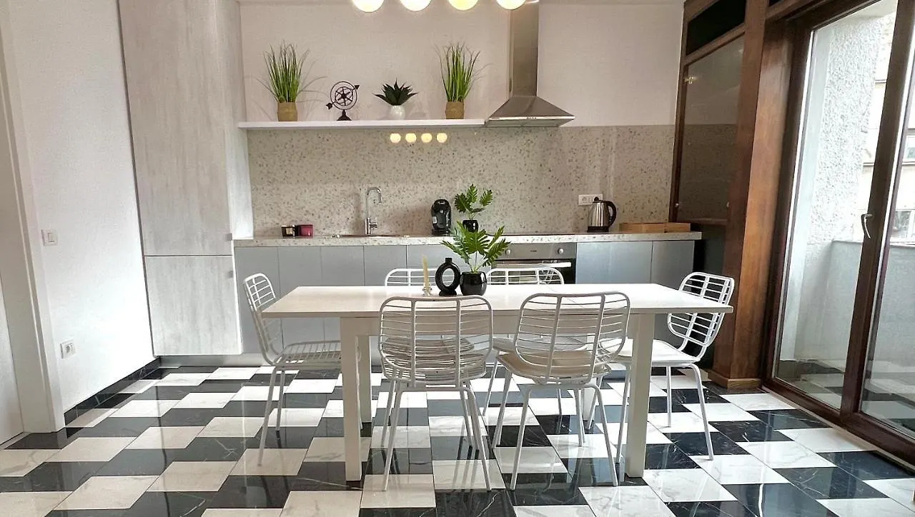 Elegant Two Bedrooms Apartment Bucarest