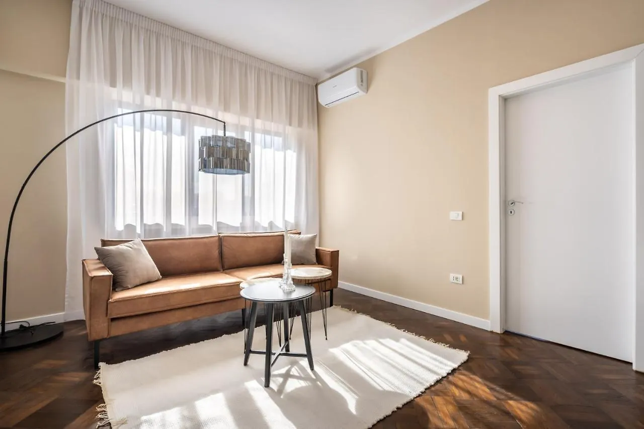 Contactos de Elegant Two Bedrooms Apartment