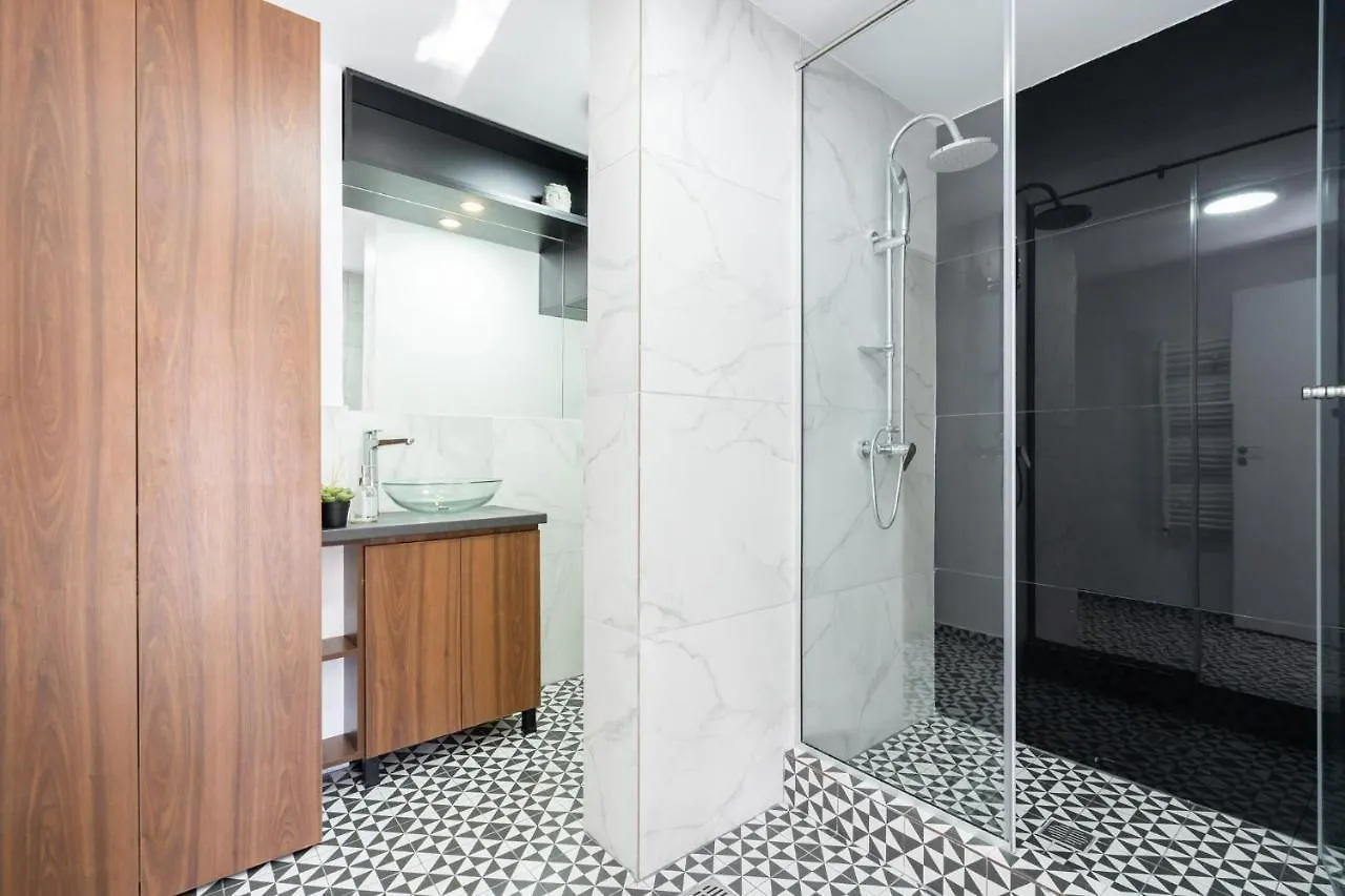 Elegant Two Bedrooms Apartment Bucarest